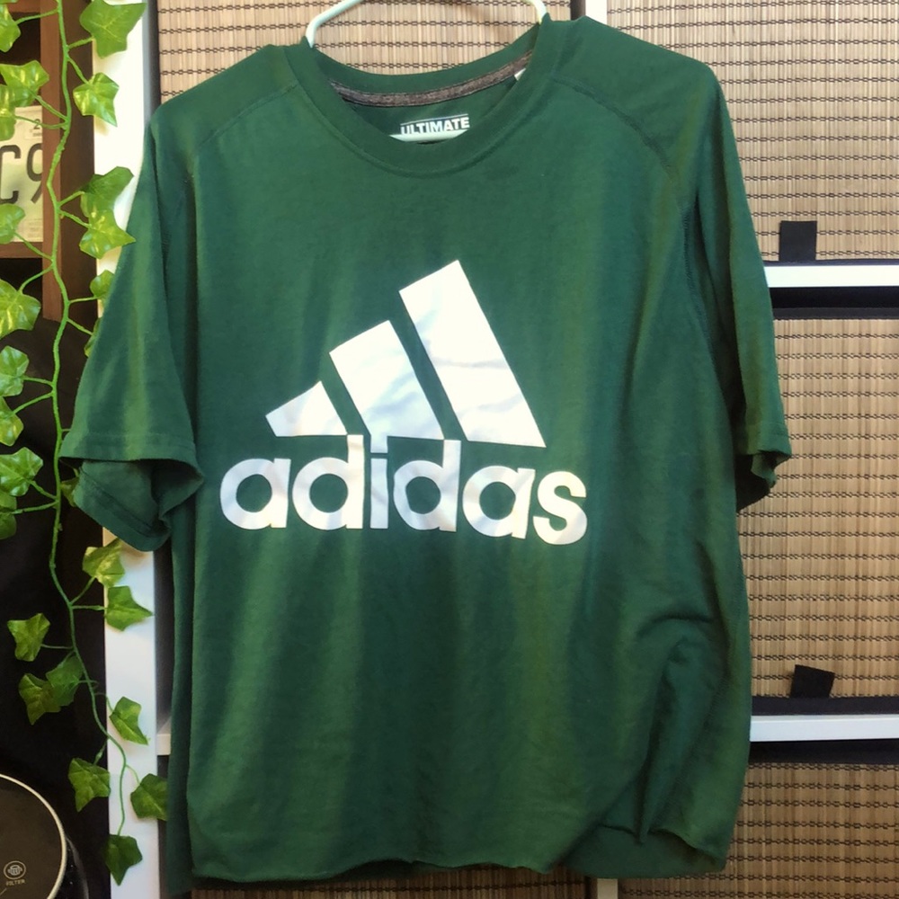 Vintage cropped oversized adidas shirt
